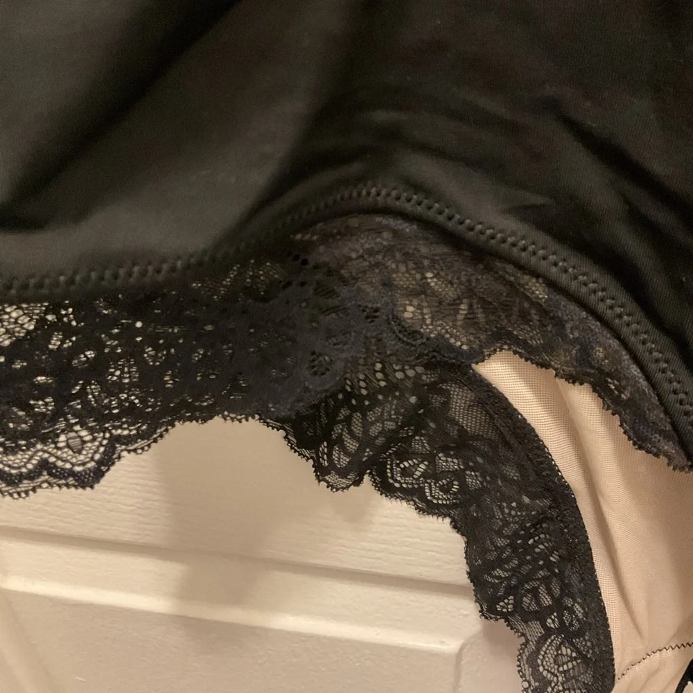 Chic Black Lace Chemise. SIZE 3 XL - Picture 9 of 16